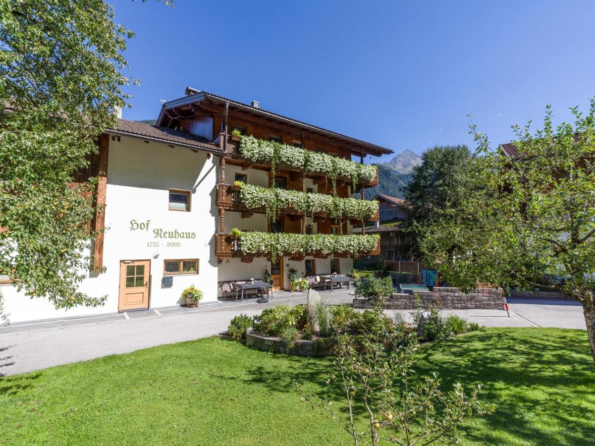 Hof Neuhaus Apartment Mayrhofen Exterior photo