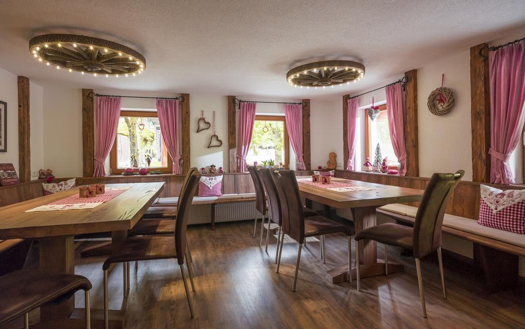 Hof Neuhaus Apartment Mayrhofen Exterior photo