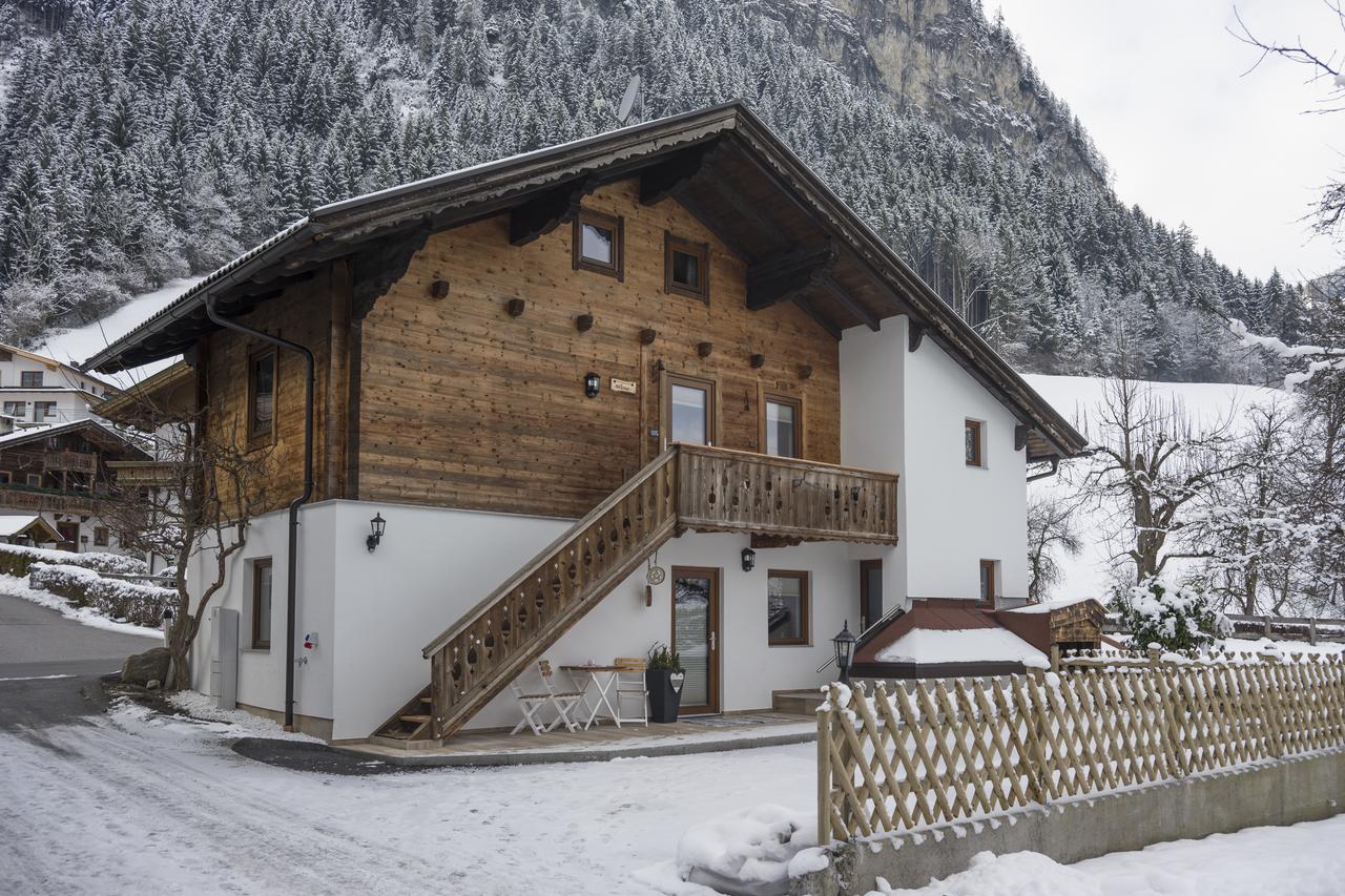 Hof Neuhaus Apartment Mayrhofen Exterior photo